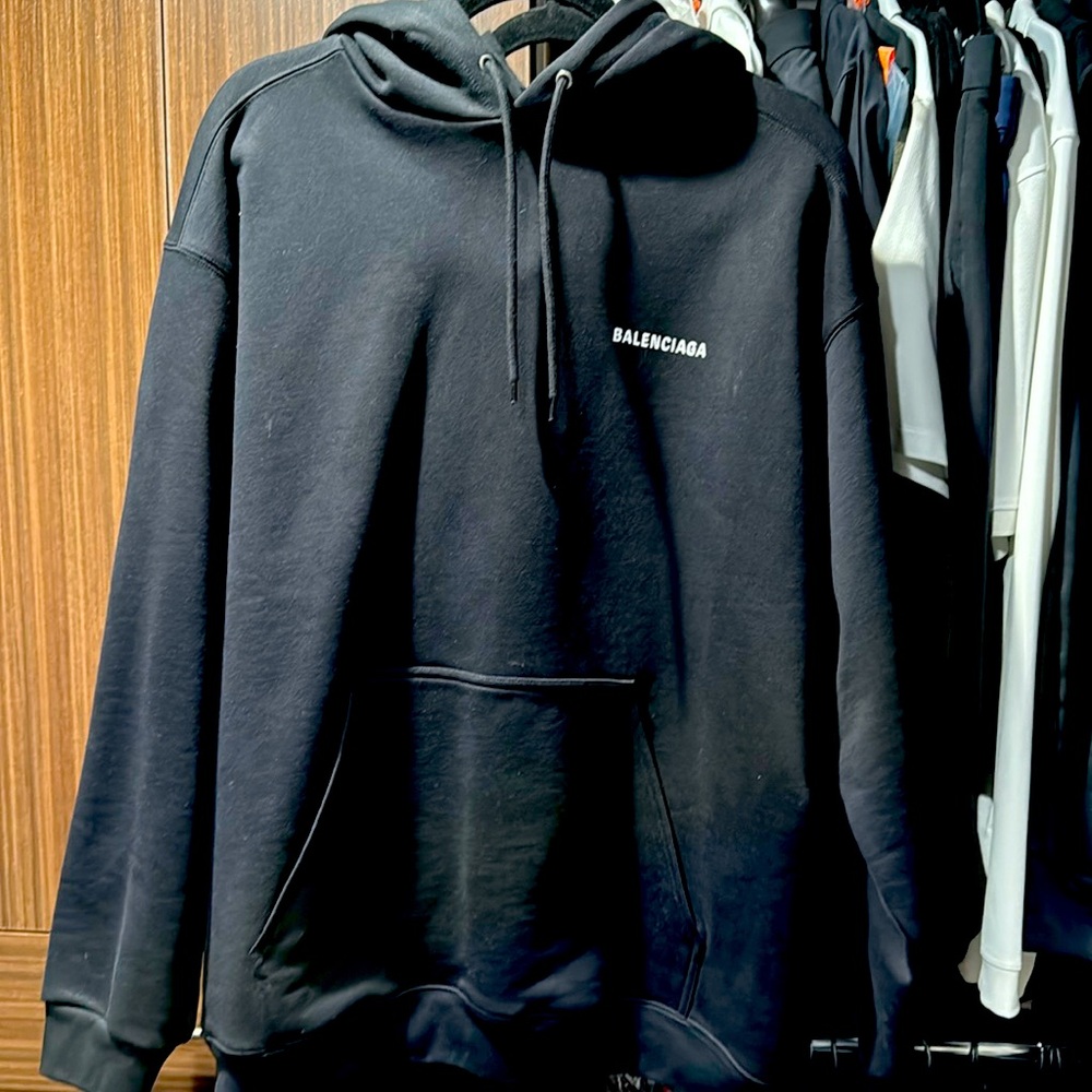 BALENCIAGA BACK HOODIE REGULAR FIT IN BLACK